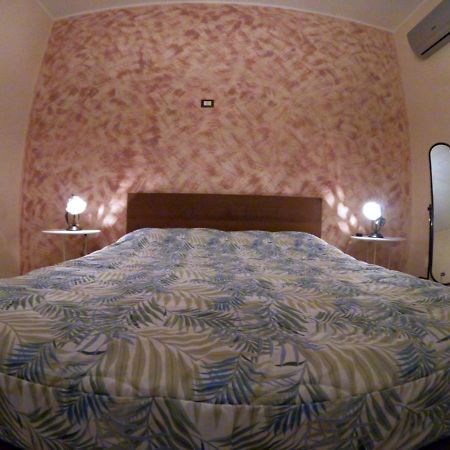 Mamma Loretta' House Hotel Бианкавила Екстериор снимка