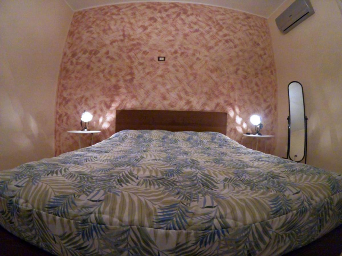 Mamma Loretta' House Hotel Бианкавила Екстериор снимка