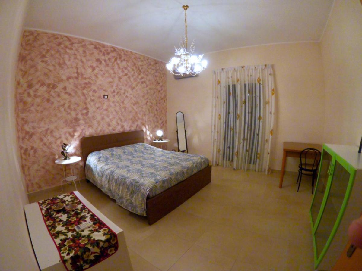 Mamma Loretta' House Hotel Бианкавила Екстериор снимка