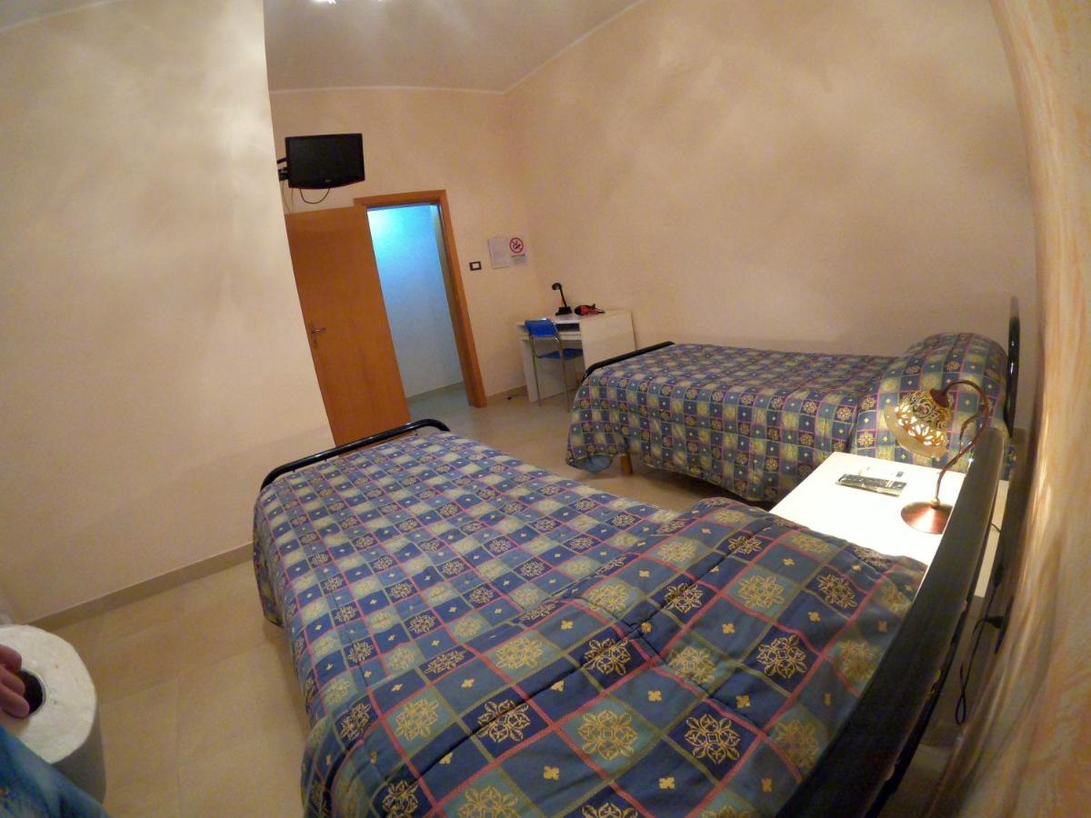 Mamma Loretta' House Hotel Бианкавила Екстериор снимка